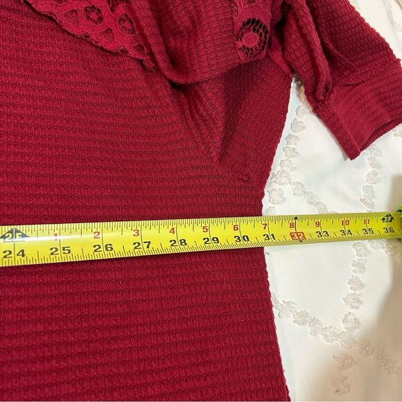 Torrid Waffle V-neck Lace Inset Pullover Sweatshirt Rhubarb Sz 4 - Picture 14 of 16
